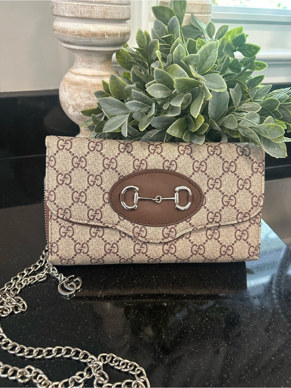 Crossbody wallet bag purse handbag on chain! NEW!